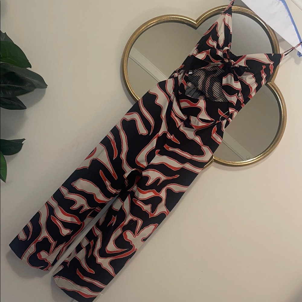 Express Jumpsuit with Bold Design
